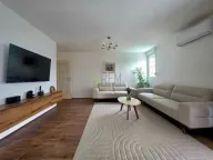 Prodaja, dvosoban stan, 77m², Blok 5, Podgorica - image 1