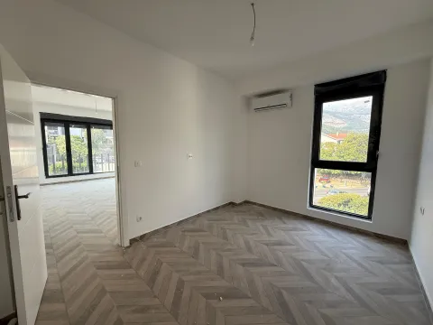 Prodaja, jednosoban stan, 53m², Centar, Budva - image 2
