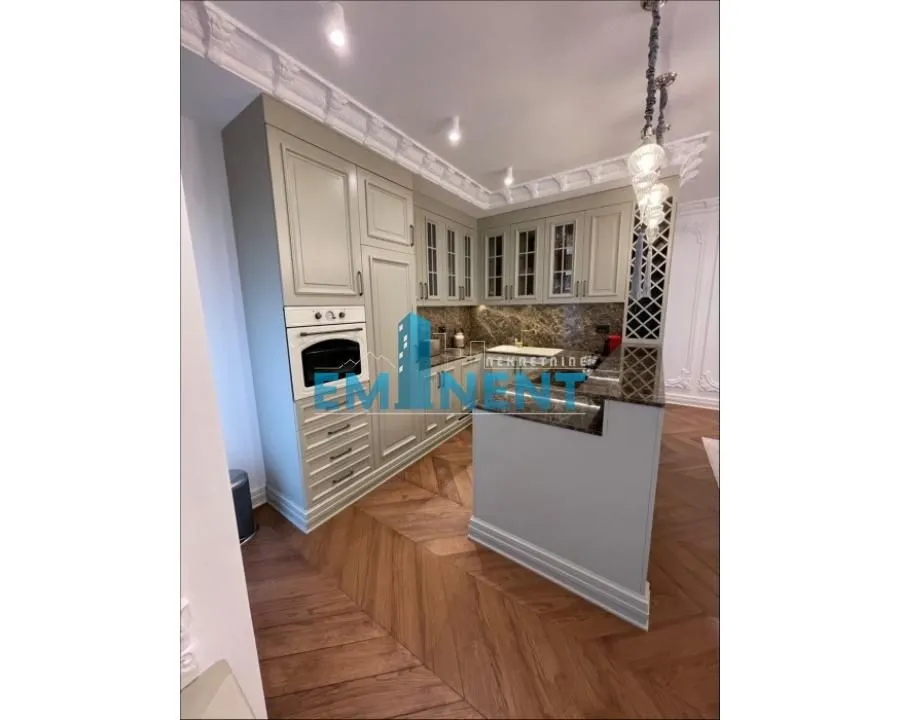 Rent, apartment, 200m², Čubura, Beograd