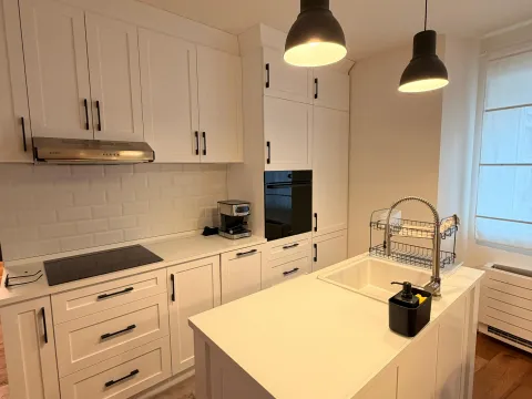 Rent, two bedroom apartment, 80m², Stari Grad, Budva - image 3