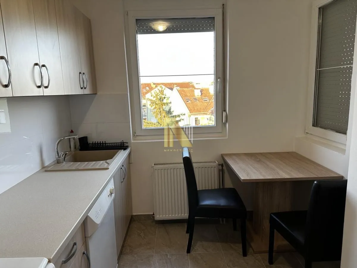 Izdavanje, jednosoban stan, 43m², Cara Dušana, Novi Sad Sve Podlokacije