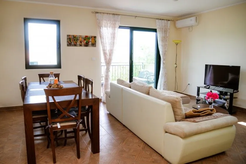 Sale, two bedroom apartment, 74m², Đuraševići, Tivat