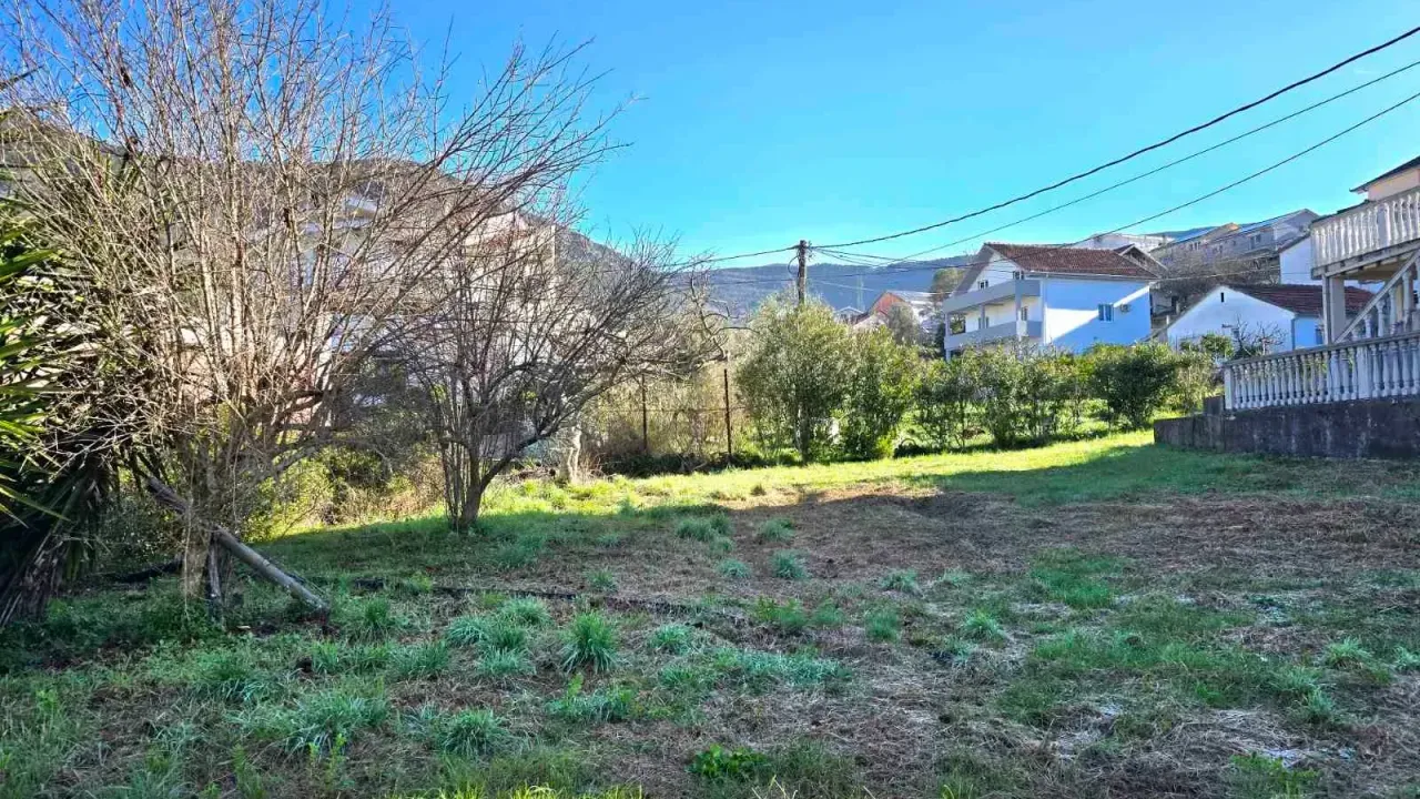 Prodaja, plac, 350m², Tivat, Crna Gora