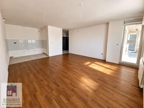 Empty living room with parquet flooring and access to the terrace. - image 2