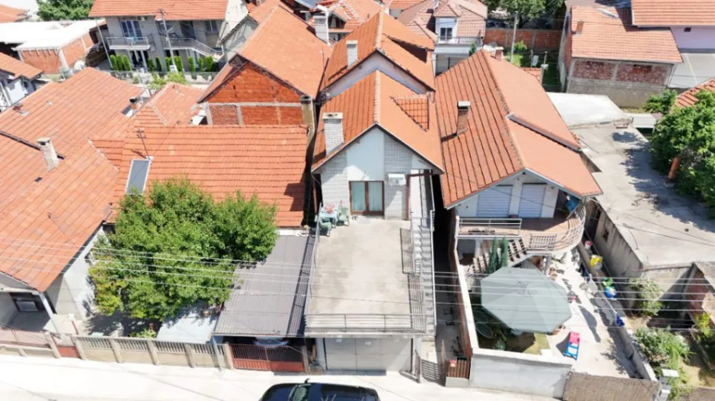 Prodaja, kuća, 250m², Radničko naselje, Leskovac