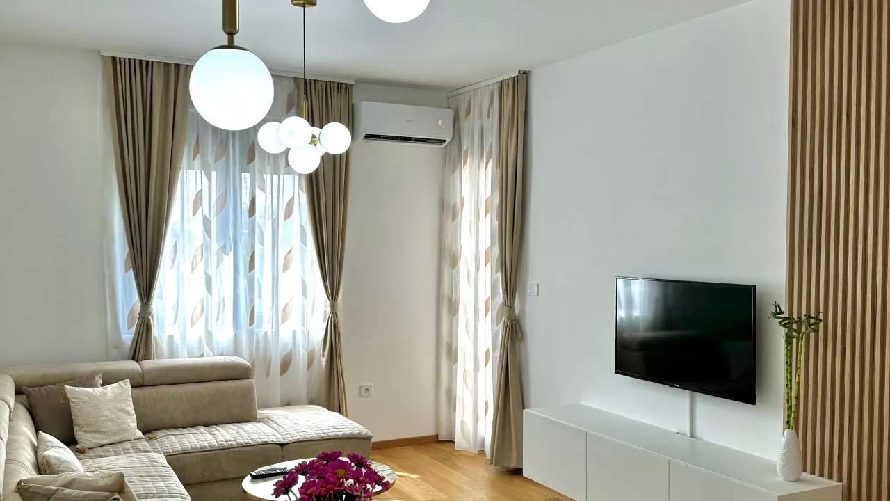 Izdavanje, jednosoban stan, 45m², City Kvart, Podgorica