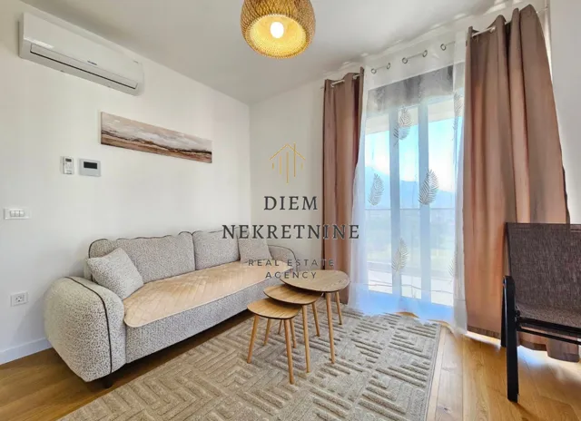 Rent, one bedroom apartment, 50m², Centar, Bar