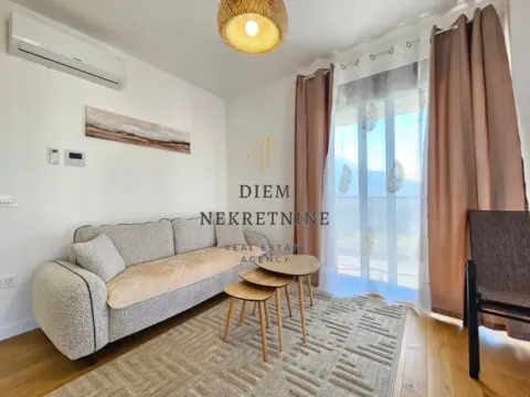 Rent, one bedroom apartment, 50m², Centar, Bar - image 10