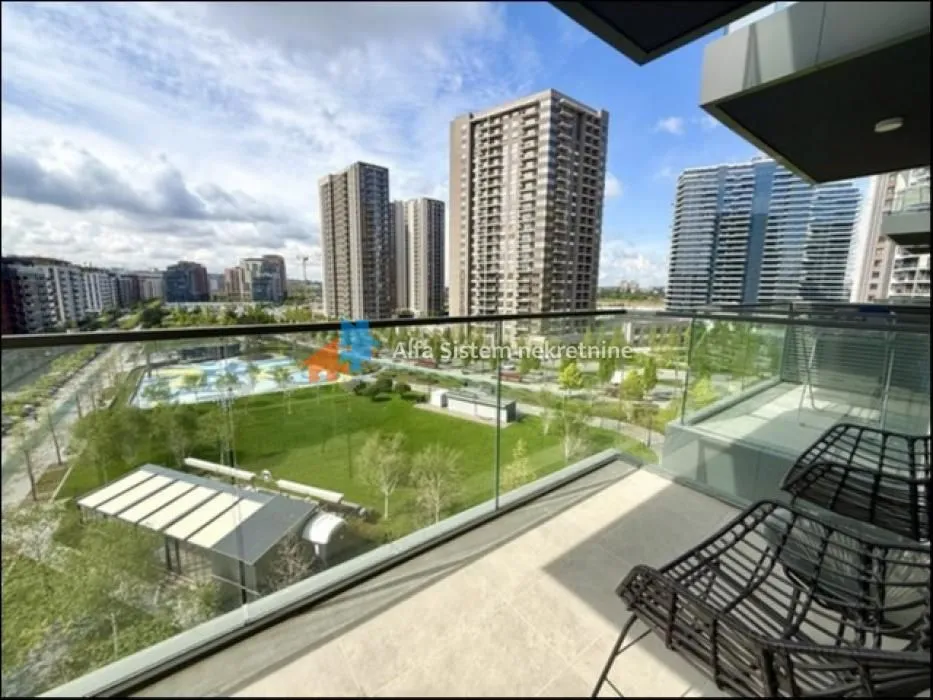Rent, four bedroom apartment, 122m², Savski Venac, Beograd