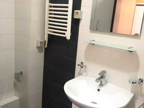 Prodaja, jednosoban stan, 44m², Stari Aerodrom, Podgorica - image 12