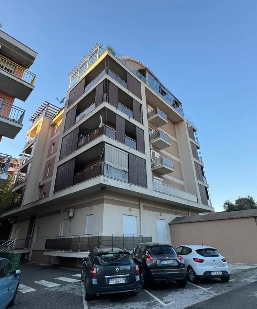 Rent, one bedroom apartment, 55m², Vezirov Most, Podgorica