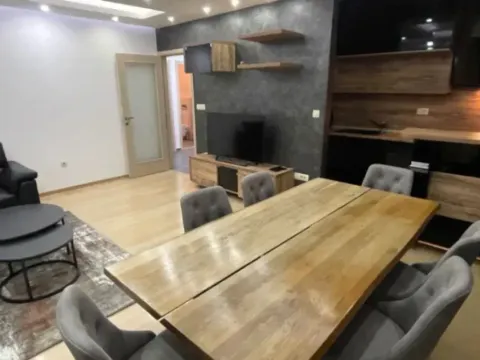 Izdavanje, trosoban stan, 100m², City Kvart, Podgorica - image 11