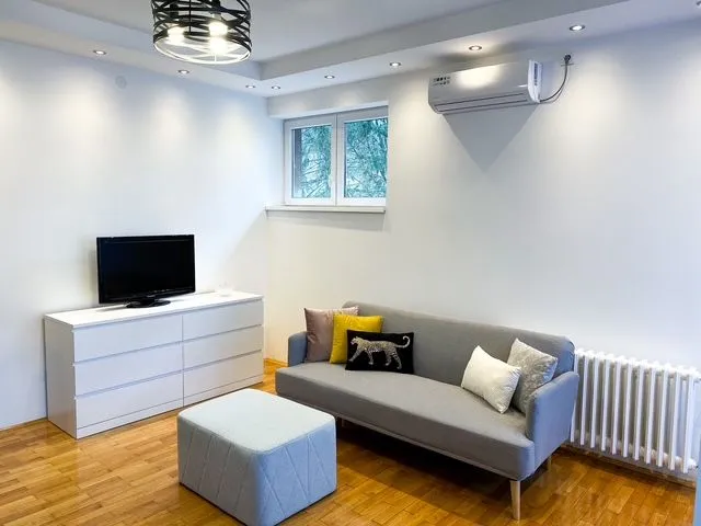 Rent, two bedroom apartment, 46m², Savski Venac, Beograd