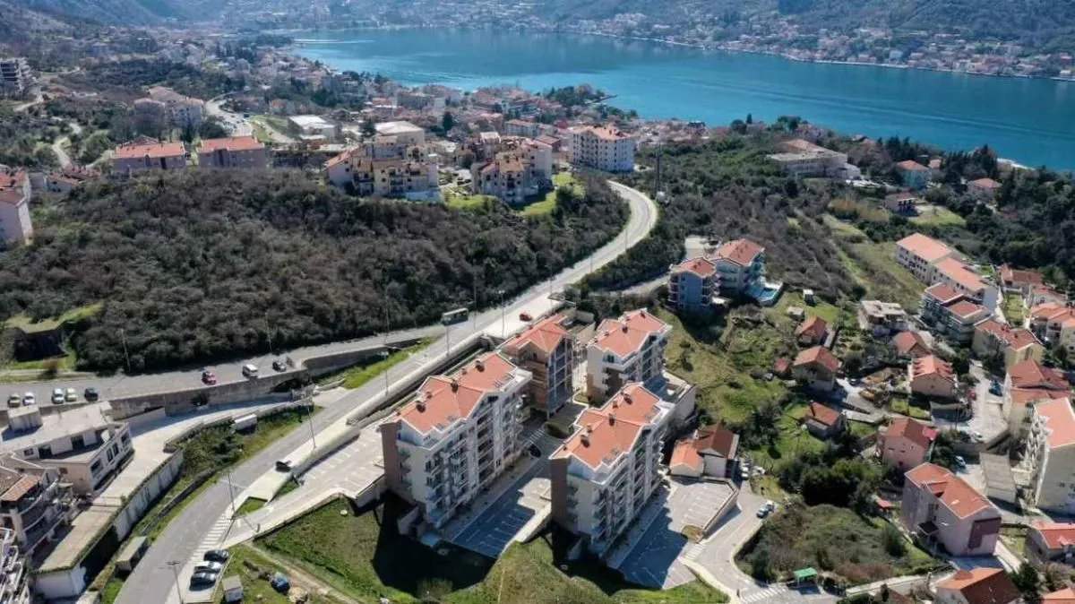 Prodaja, stan, 52m², Dobrota, Kotor