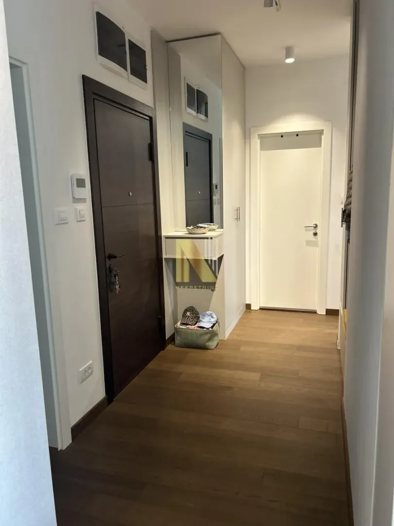 Prodaja, trosoban stan, 67m², Adamovićevo Naselje, Novi Sad Sve Podlokacije