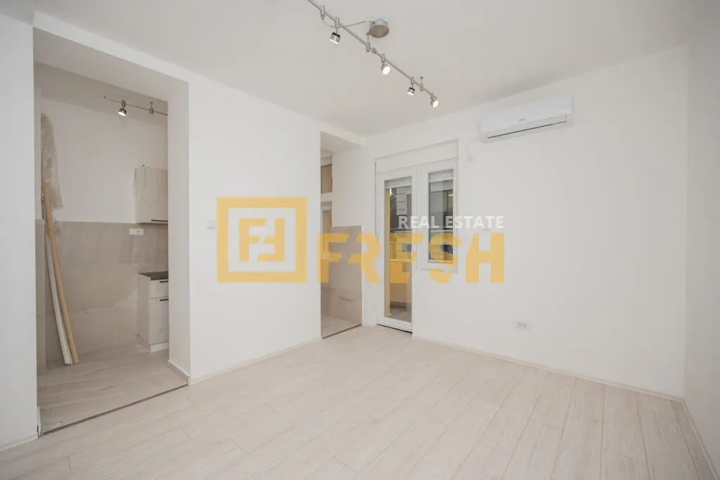 Rent, office space, 57m², Centar, Podgorica
