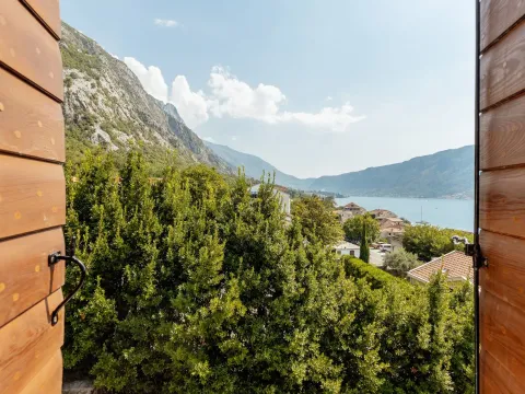 Prodaja, dvosoban stan, 82m², Dobrota, Kotor - image 13