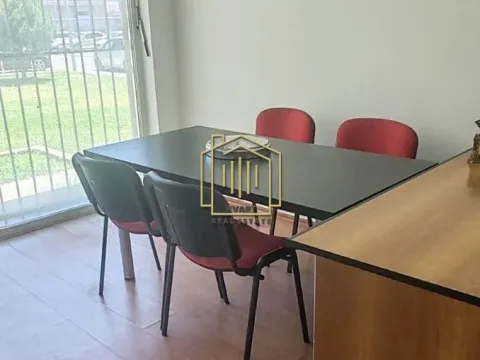 Rent, office space, 28m², Stari Aerodrom, Podgorica - image 2