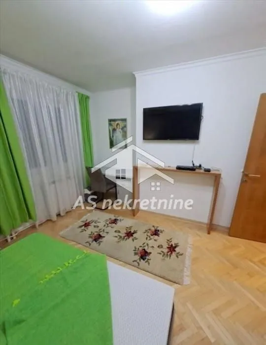 Izdavanje, dvosoban stan, 47m², Slavija, Vračar Sve Podlokacije