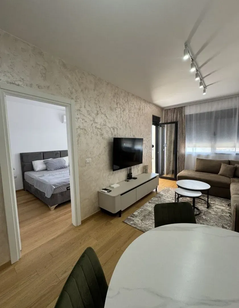 Prodaja, dvosoban stan, 71m², Bečići, Budva