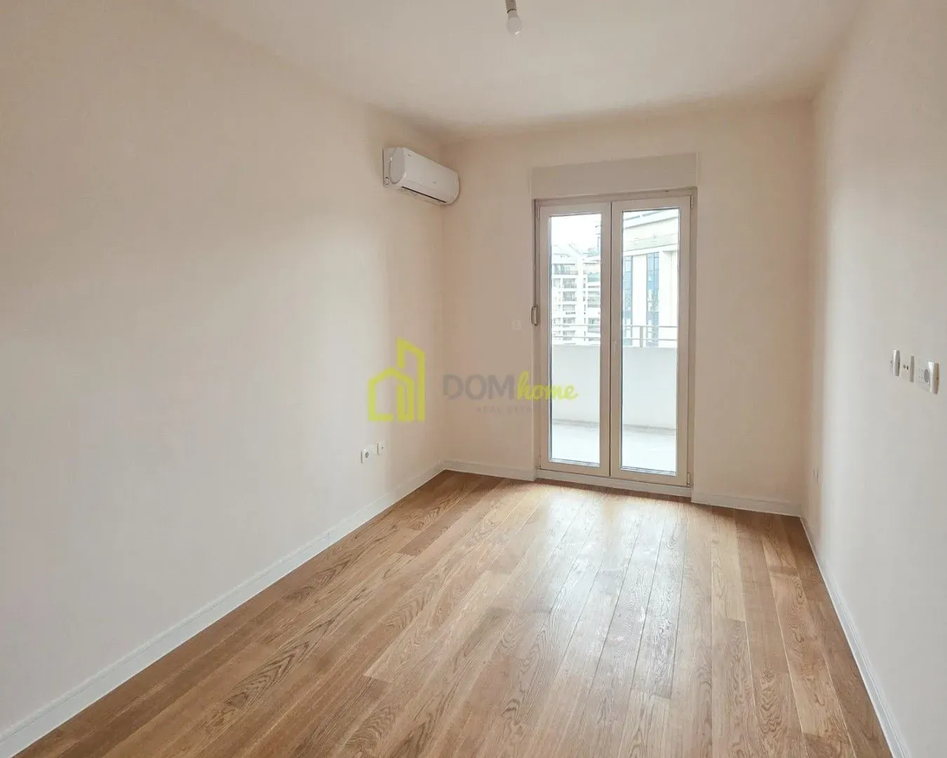 Izdavanje, dvosoban stan, Central Point, Podgorica