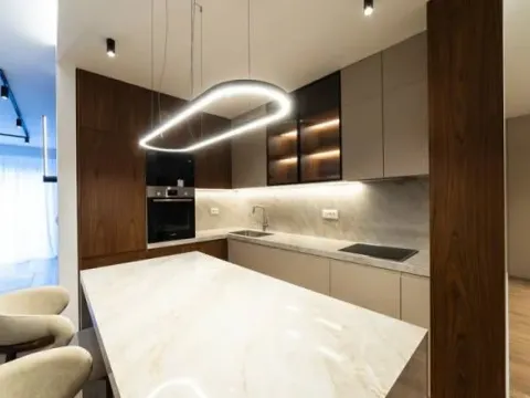 Izdavanje, četvorosoban stan, 140m², Crveni Krst, Beograd - image 8