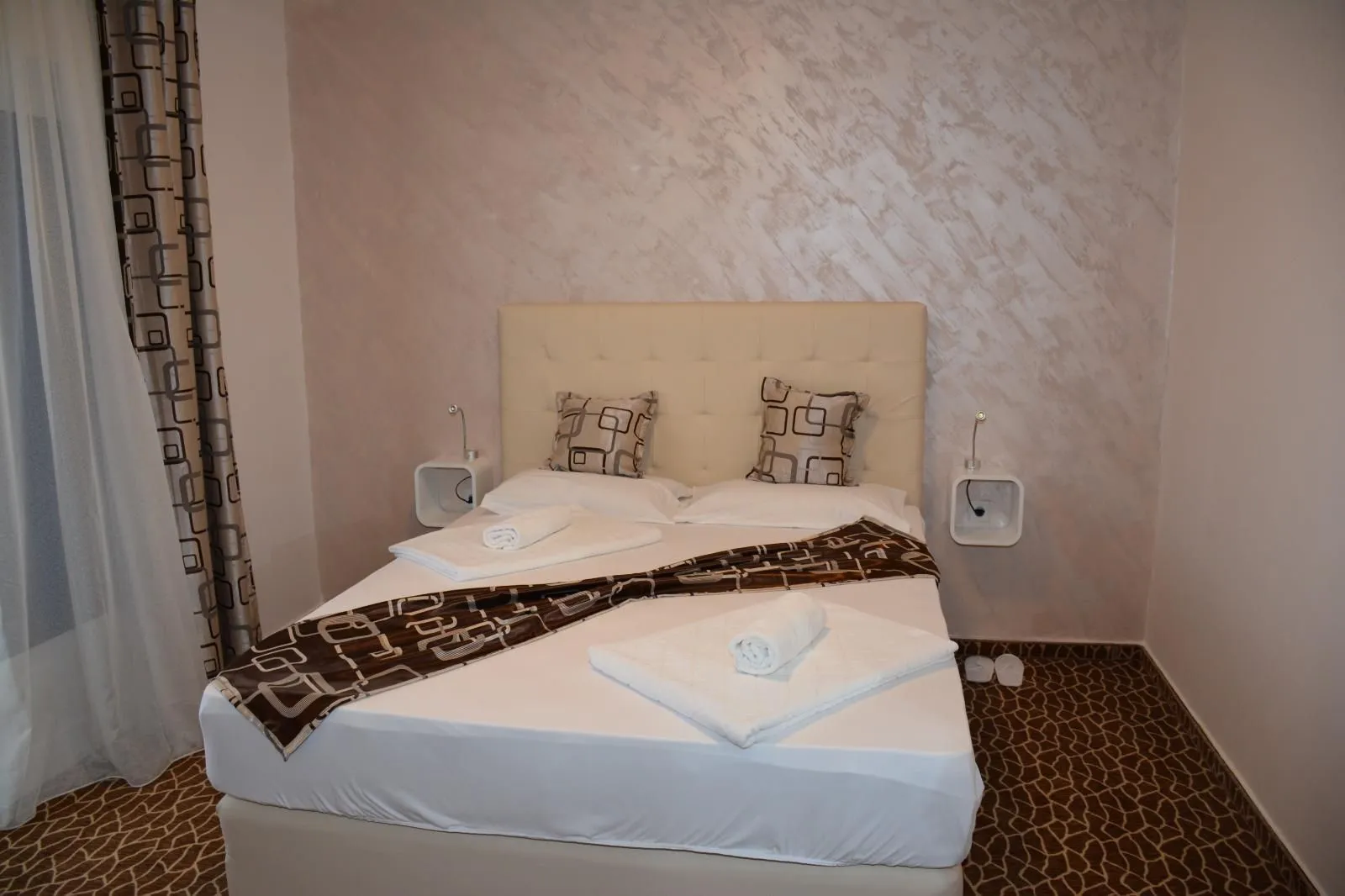 Prodaja, ugostiteljski objekat, 1200m², Ulcinj, Crna Gora