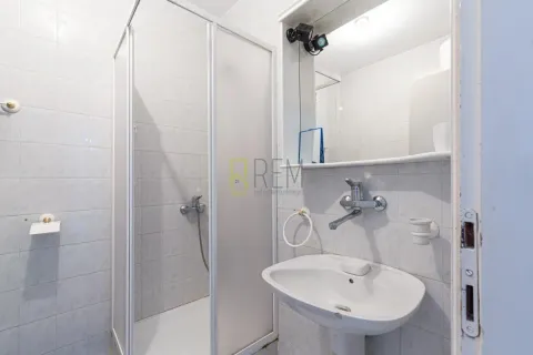 Sale, one bedroom apartment, 44m², Centar, Budva - image 12