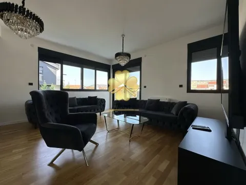 Rent, three bedroom apartment, 130m², Blok 9, Podgorica