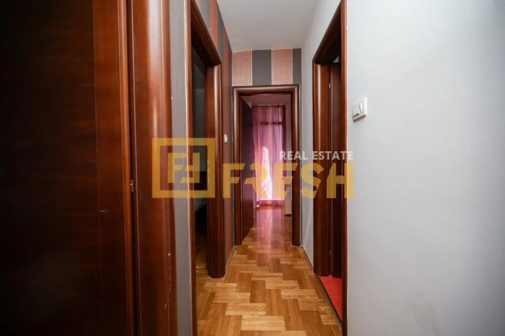 Izdavanje, trosoban stan, 80m², City Kvart, Podgorica