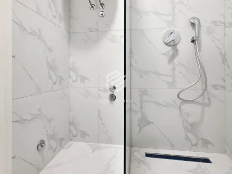 Prodaja, jednosoban stan, 43m², Stari Aerodrom, Podgorica - image 10