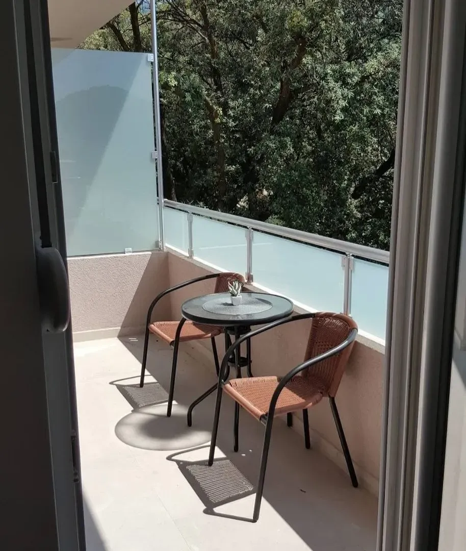 Rent, two bedroom apartment, 77m², Centar, Tivat