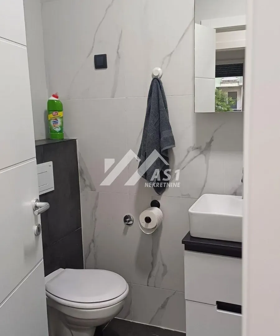 Izdavanje, trosoban stan, 60m², Podbara, Novi Sad Sve Podlokacije