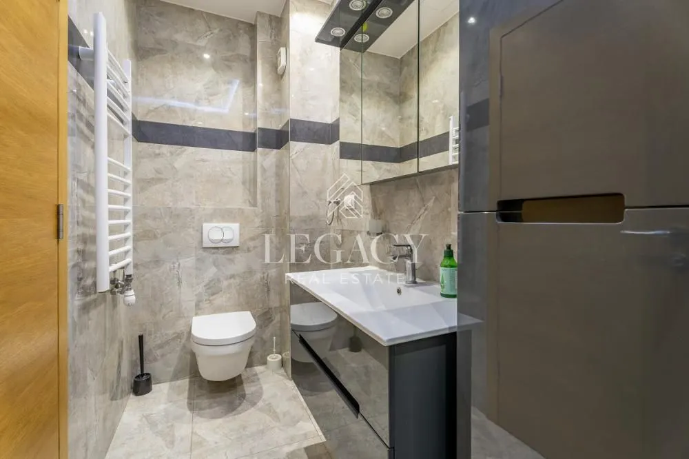 Prodaja, četvorosoban stan, 140m², Šumice, Beograd