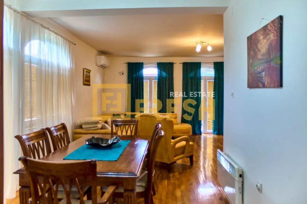 Izdavanje, kuća, 160m², Tološi, Podgorica