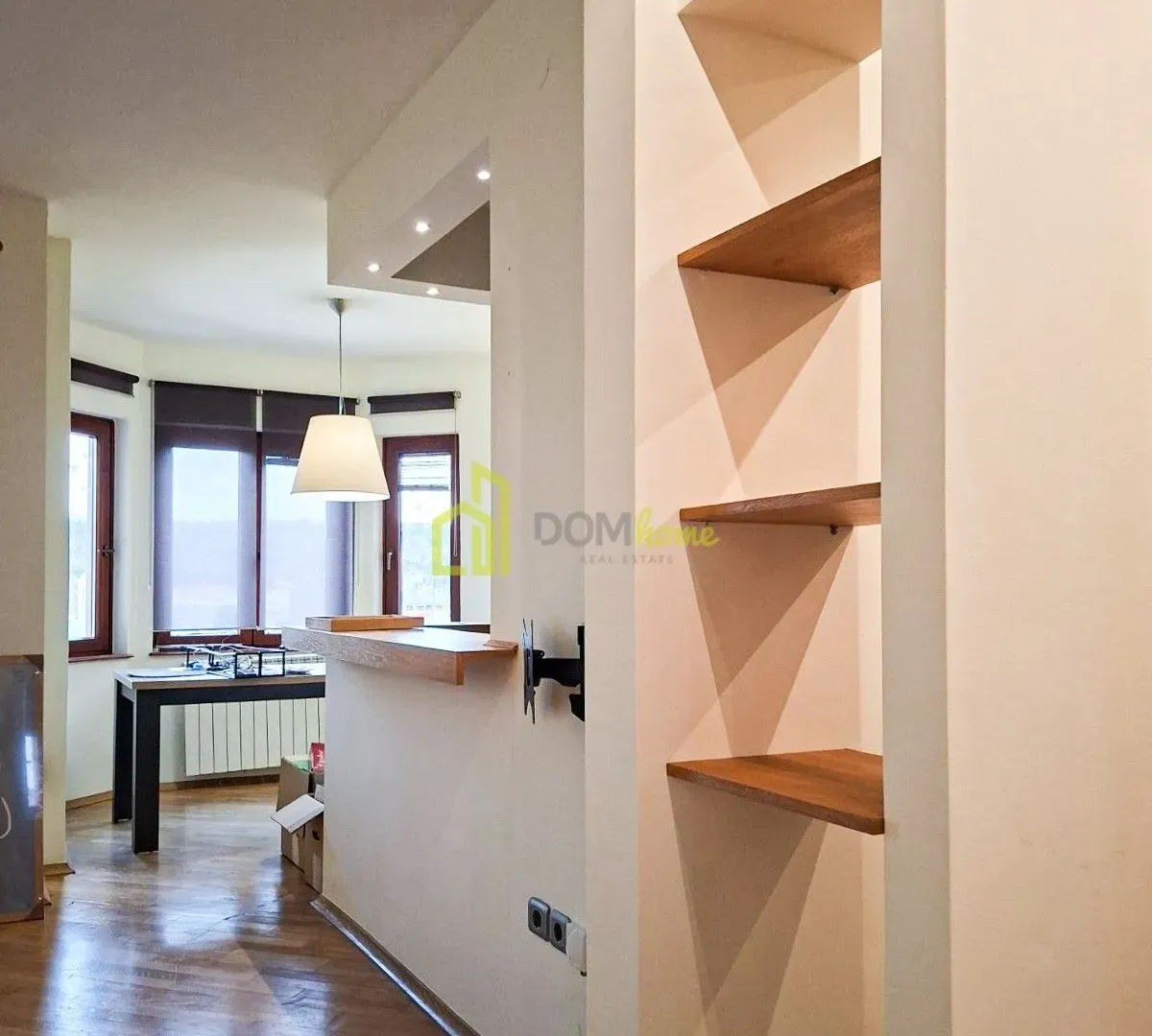 Izdavanje, trosoban stan, 108m², Malo Brdo, Podgorica