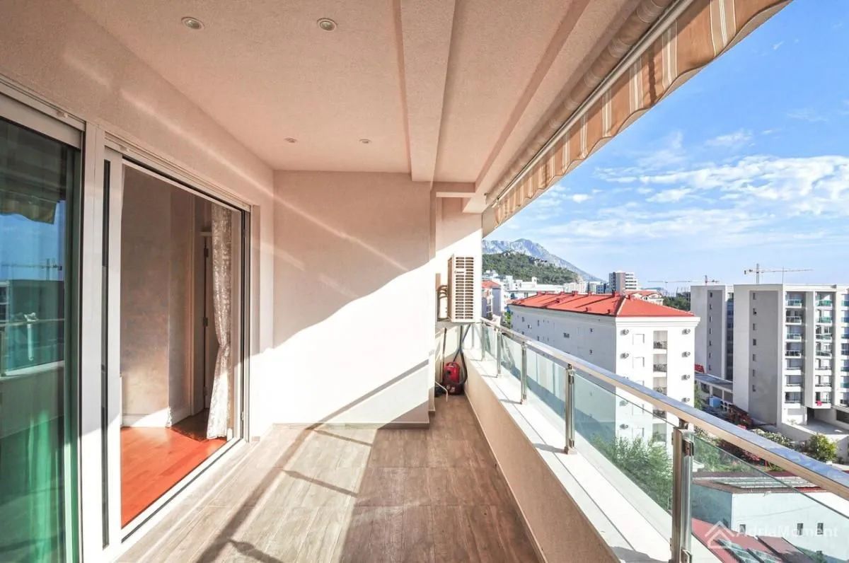 Prodaja, dvosoban stan, 115m², Bečići, Budva