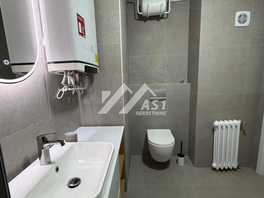 Izdavanje, trosoban stan, 85m², Sajam, Novi Sad Sve Podlokacije