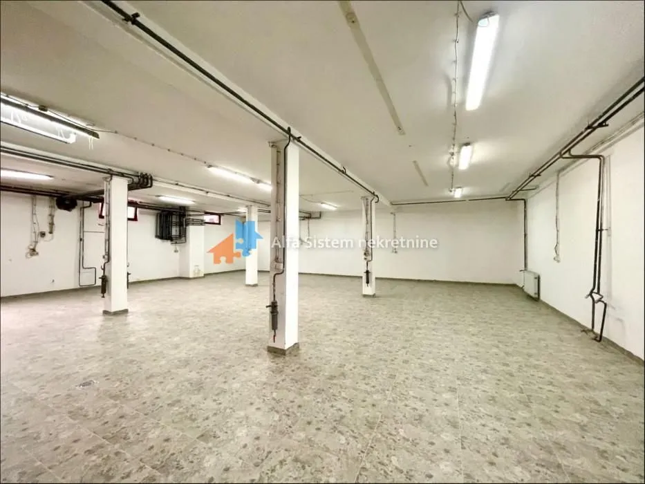 Rent, office space, 350m², Kluz, Zvezdara Sve Podlokacije
