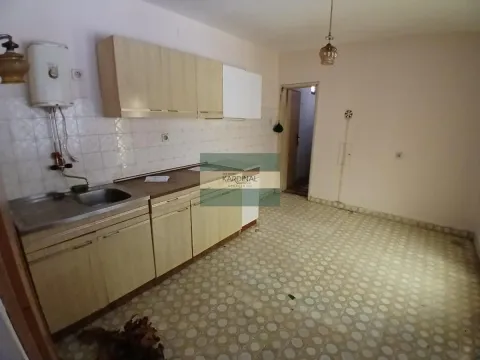 Prodaja, kuća, 130m², Centar, Kragujevac - image 8