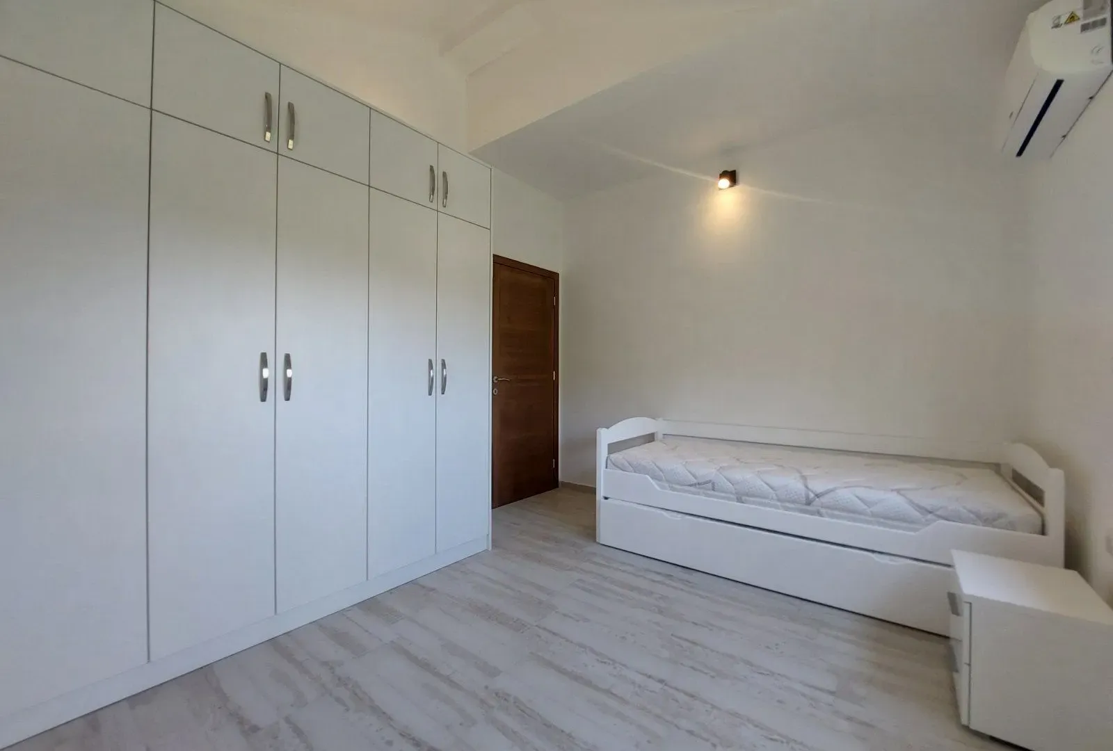 Rent, two bedroom apartment, 100m², Radanovići, Kotor