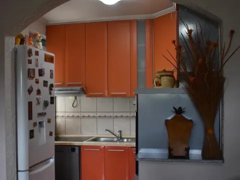 Rent, two bedroom apartment, 68m², Škaljari, Kotor - image 3