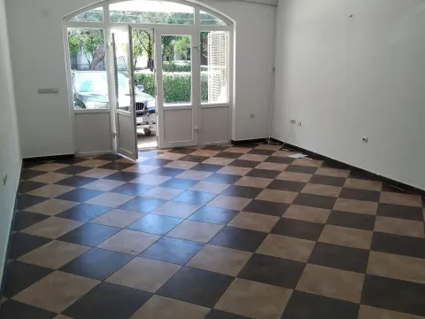 Poslovni prostor in Tivat