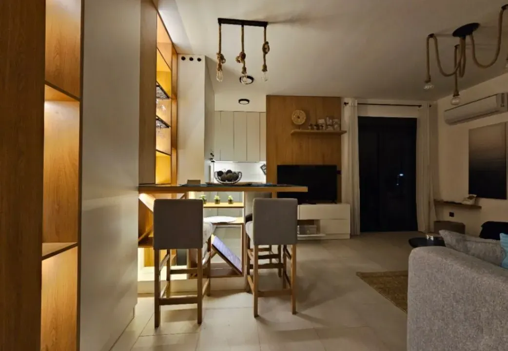 Rent, one bedroom apartment, 54m², Bijela, Herceg Novi