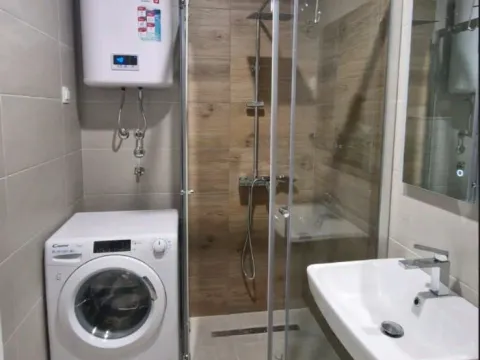 Prodaja, jednosoban stan, 44m², Pobrežje, Podgorica - image 13