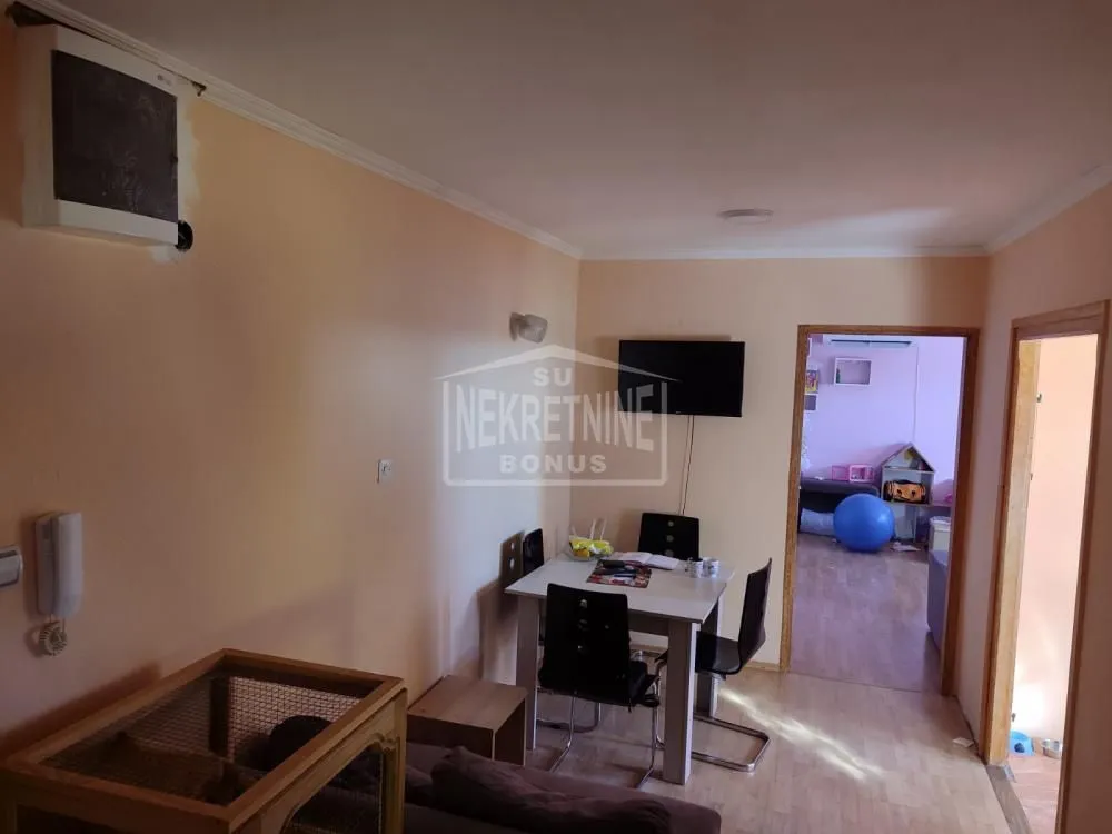 Prodaja, dvosoban stan, 54m², Mali Radanovac, Subotica