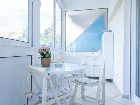 Izdavanje, dvosoban stan, 73m², Dobrota, Kotor - image 15