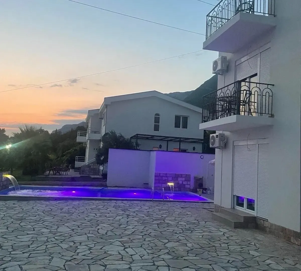 Sale, house, 313m², Sutomore, Bar