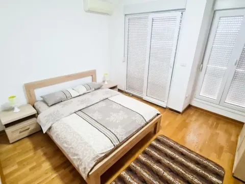 Rent, two bedroom apartment, 68m², City Kvart, Podgorica - image 4