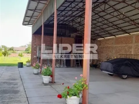 Sale, house, 347m², Baranda, Opovo - image 10